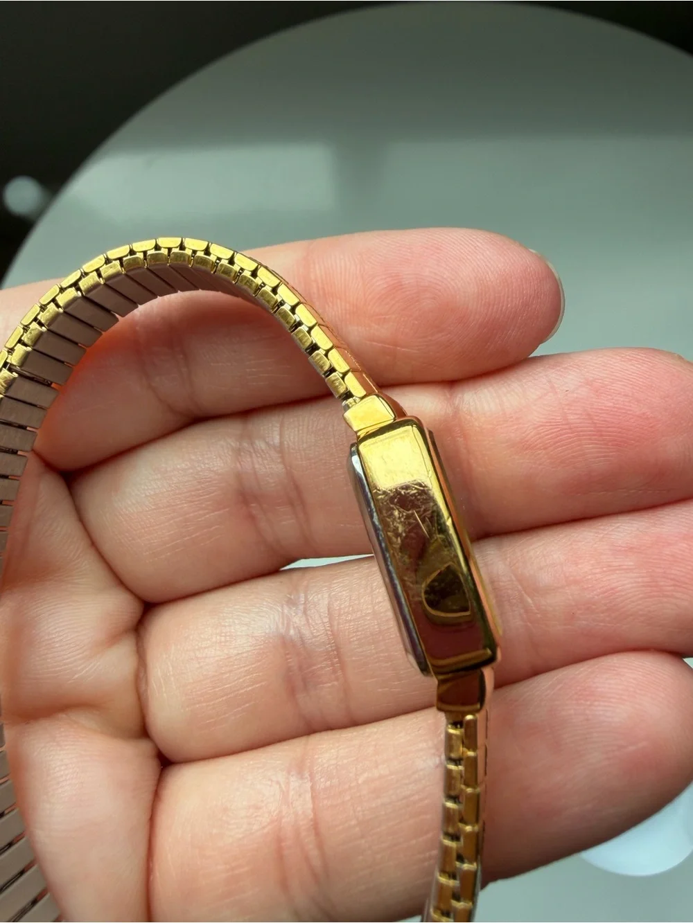 Vintage LORUS Women's Gold Tone Watch/ Works/ New Battery V811-X059 Exp Band